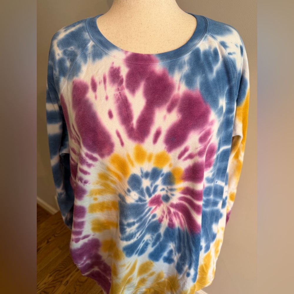 NWT Torrid Blue/Yellow/Purple Tie-Dye Fleece Sweatshirt - Torrid Size 4 (26, 4X) - Picture 2 of 14